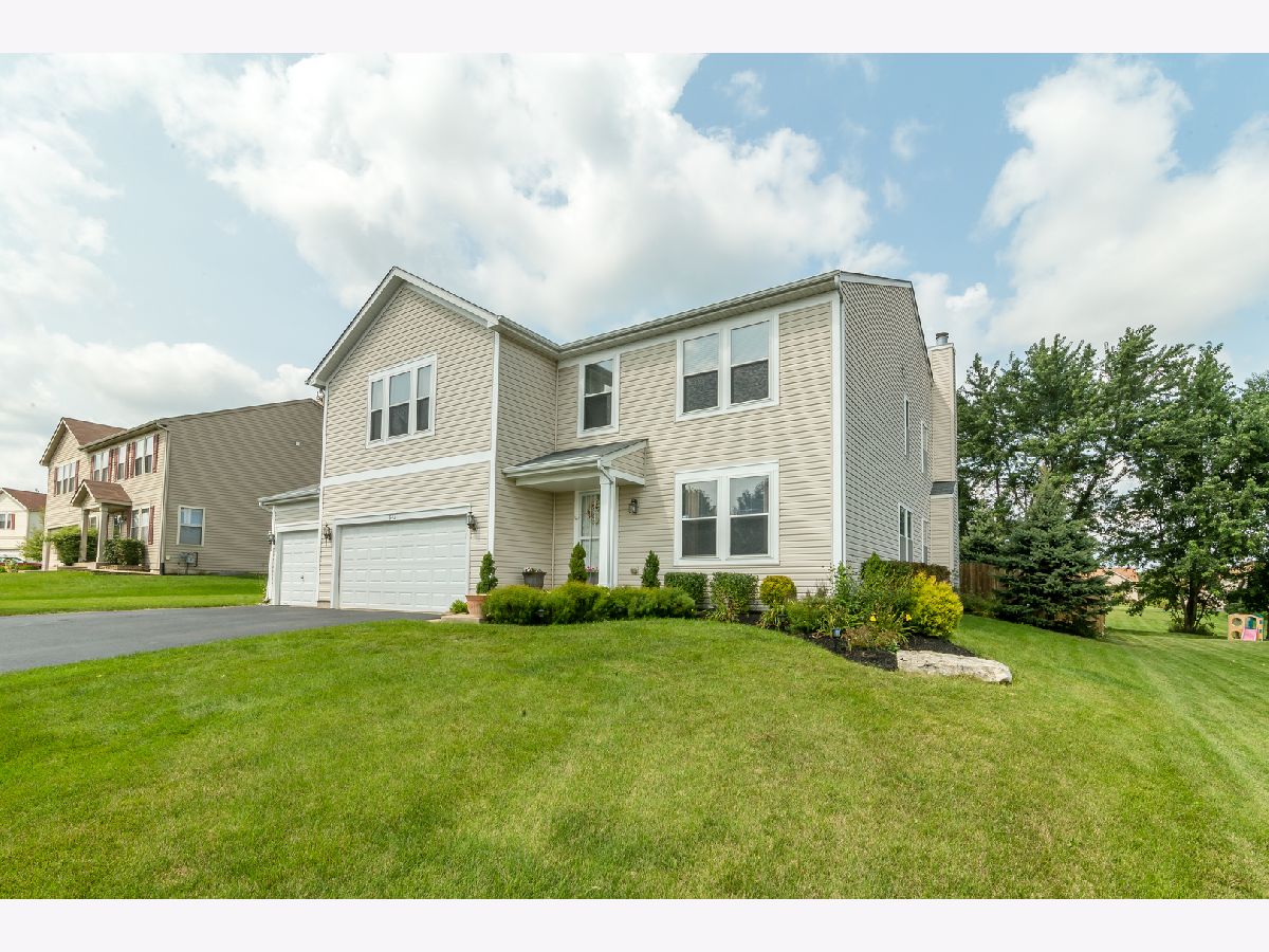 Homes & Condos & Townhomes Sold Prairie Green Poplar Grove Illinois, 542 Springmeadow