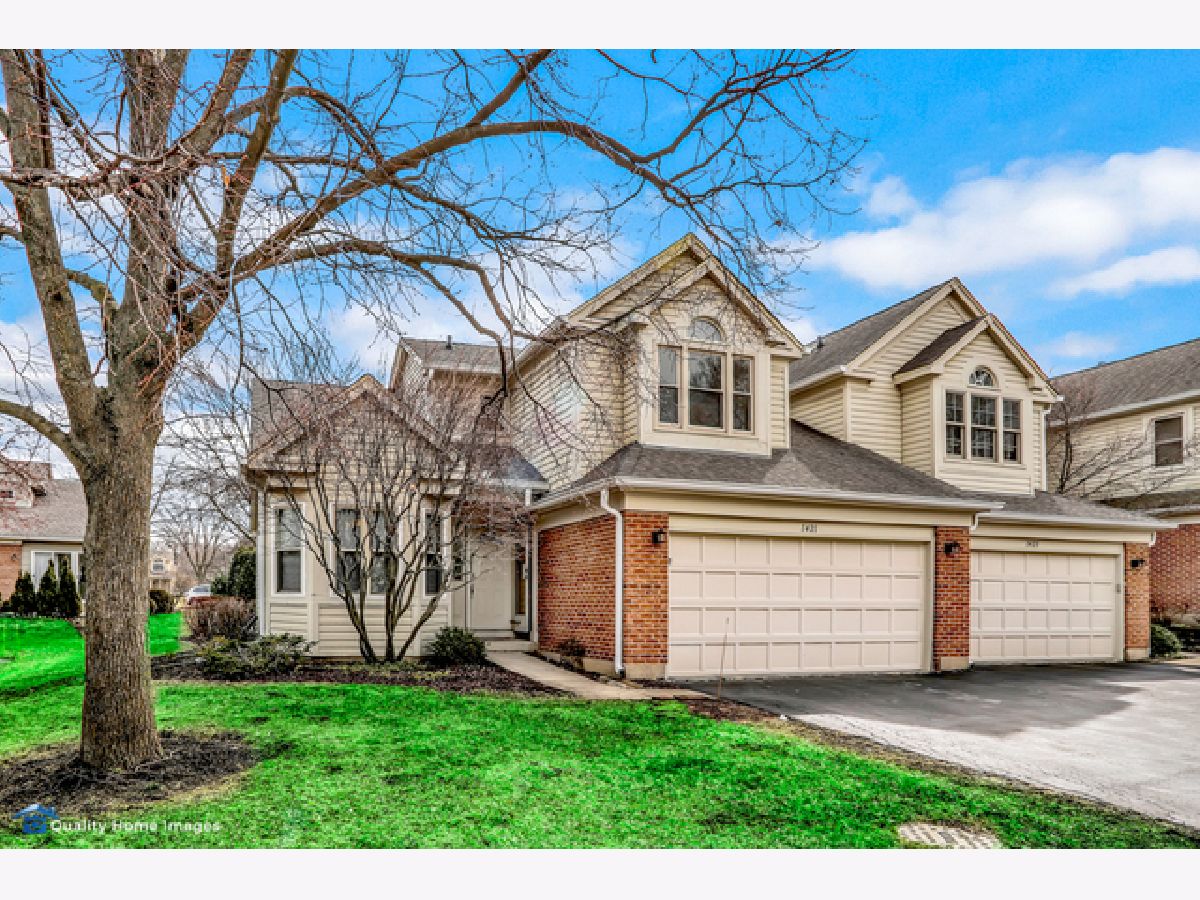 Arlington Club Wheeling IL, Townhomes & Condos For Sale & For Rent