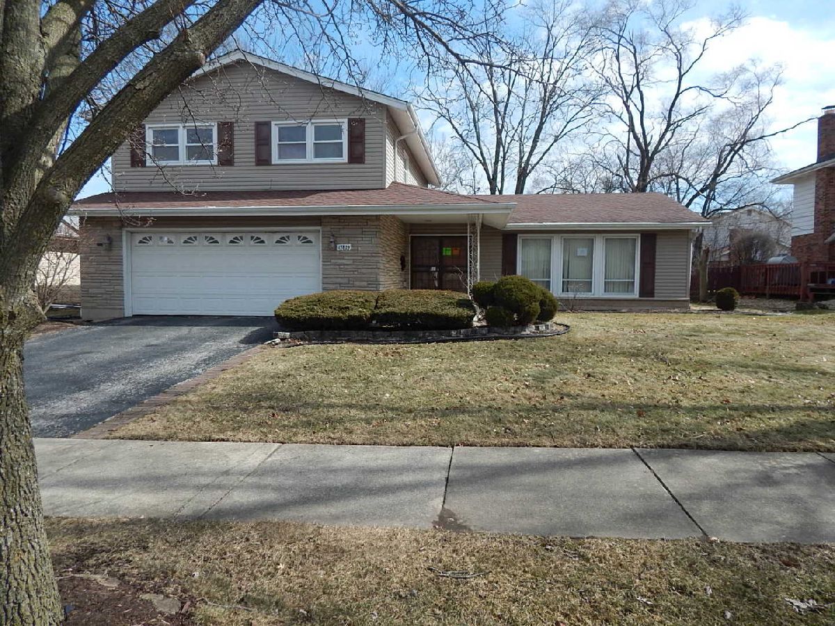 Homes Sold Hollydale Homewood Illinois, 17825 Larkspur