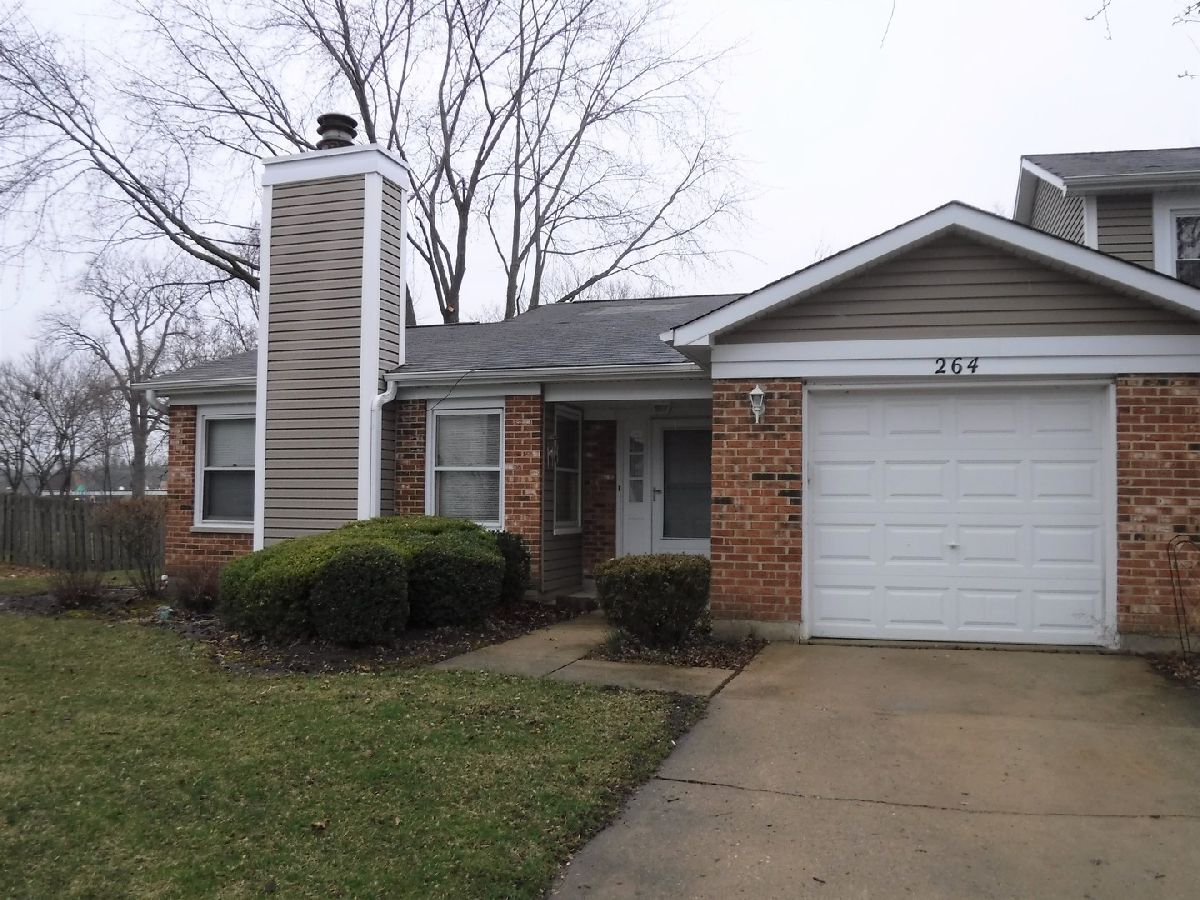 Townhomes Rented Westwind Bloomingdale Illinois, 264 Sutton