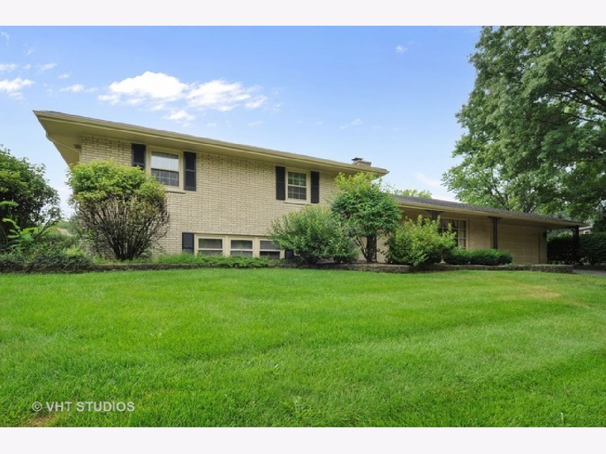 Homes Rented Kings Terrace Naperville Illinois, 1120 Elizabeth