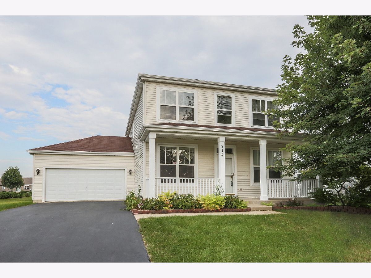 Homes Rented Oakhurst Meadows Aurora Illinois, 714 Periwinkle