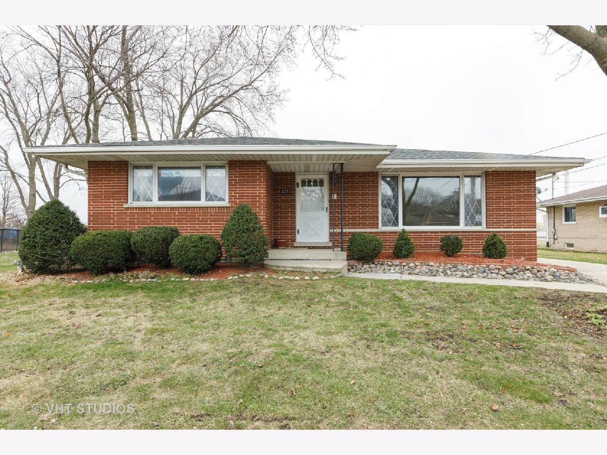  Sold Mccook Illinois, 4931 Riverside