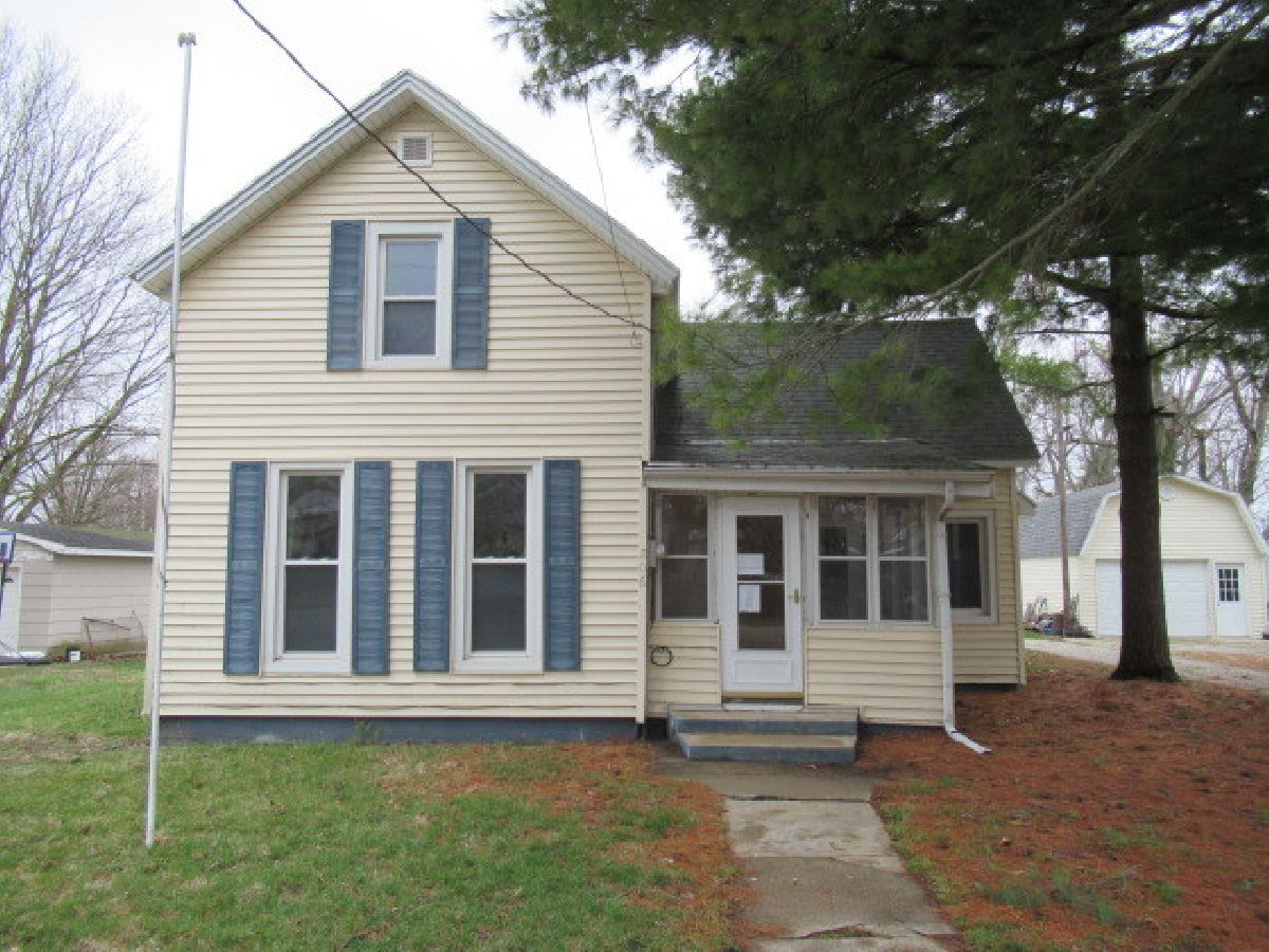  Sold Fairmount Illinois, 206 Pine