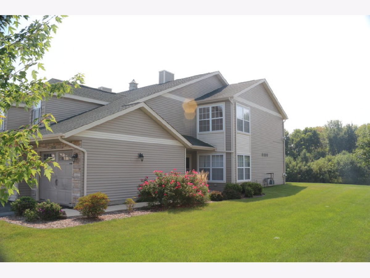 Condominiums Rented River Edge Sycamore Illinois, 112 Penny