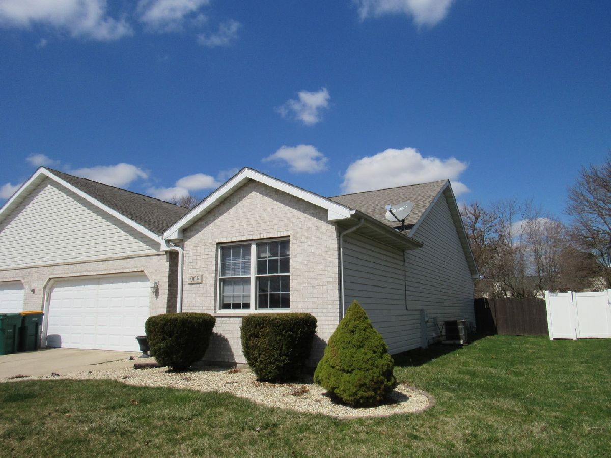 Homes & Condos & Townhomes Sold Kahler Ridge Wilmington Illinois, 908 Waterford
