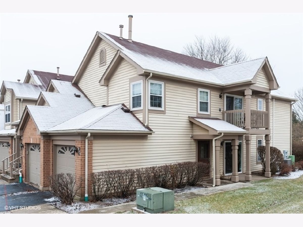 Townhomes & Condos Sold Villas Of Oak Creek Buffalo Grove Illinois, 139 Old Oak