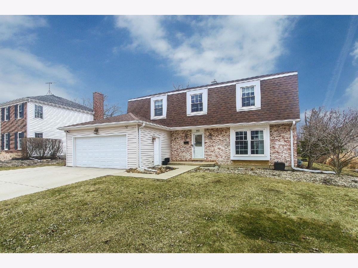 Homes Sold Knightsbridge Schaumburg Illinois, 910 Knightsbridge