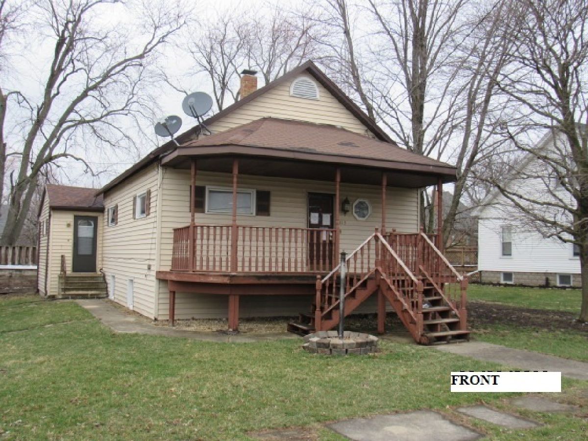  Sold Campus Illinois, 113 Flood