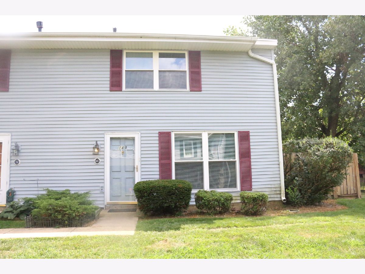 Townhomes & Condos Rented Pine Meadows Bolingbrook Illinois, 14 Fernwood