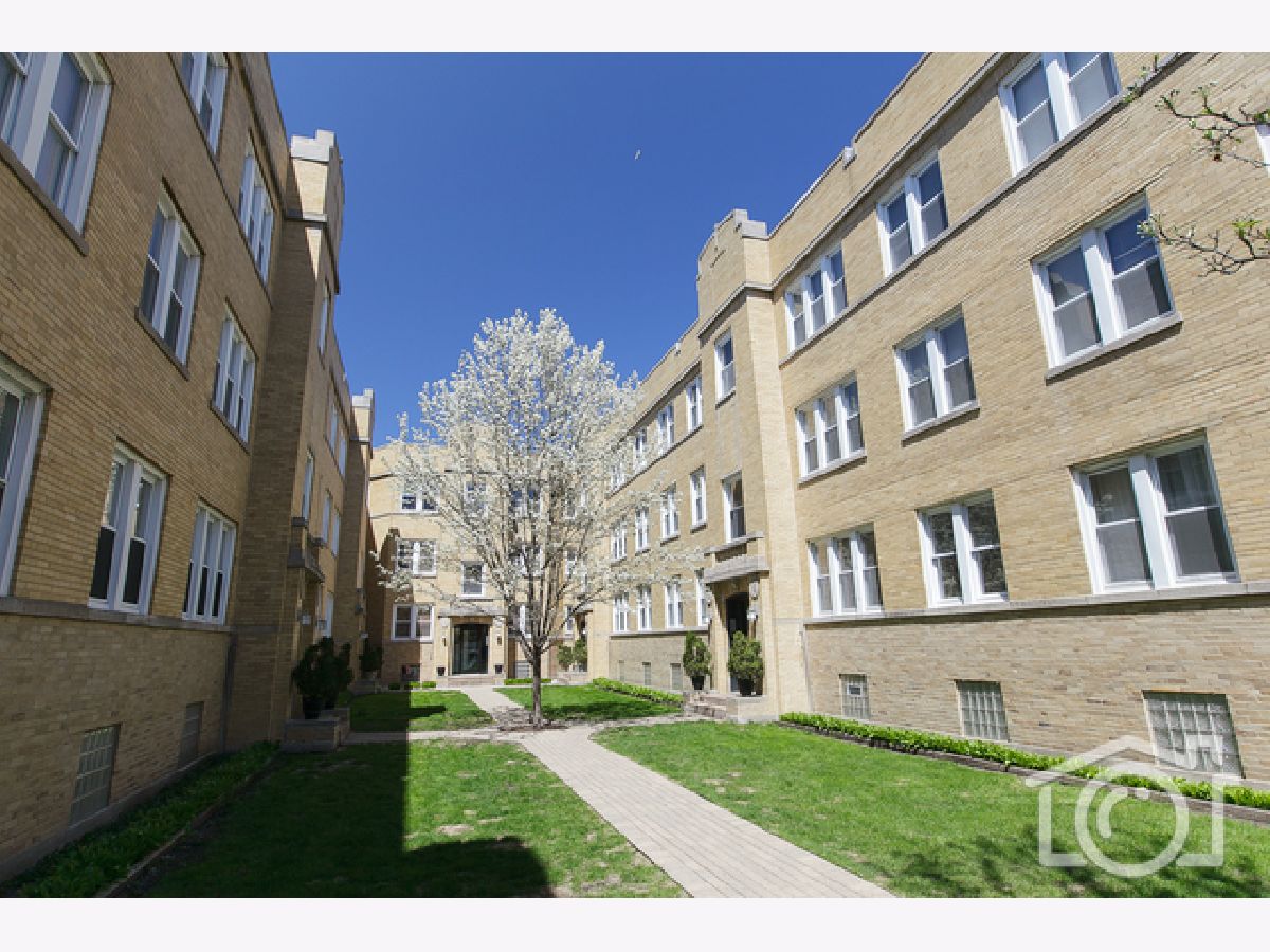 Condominiums Rented La Legenda Chicago Illinois, 1340 Estes