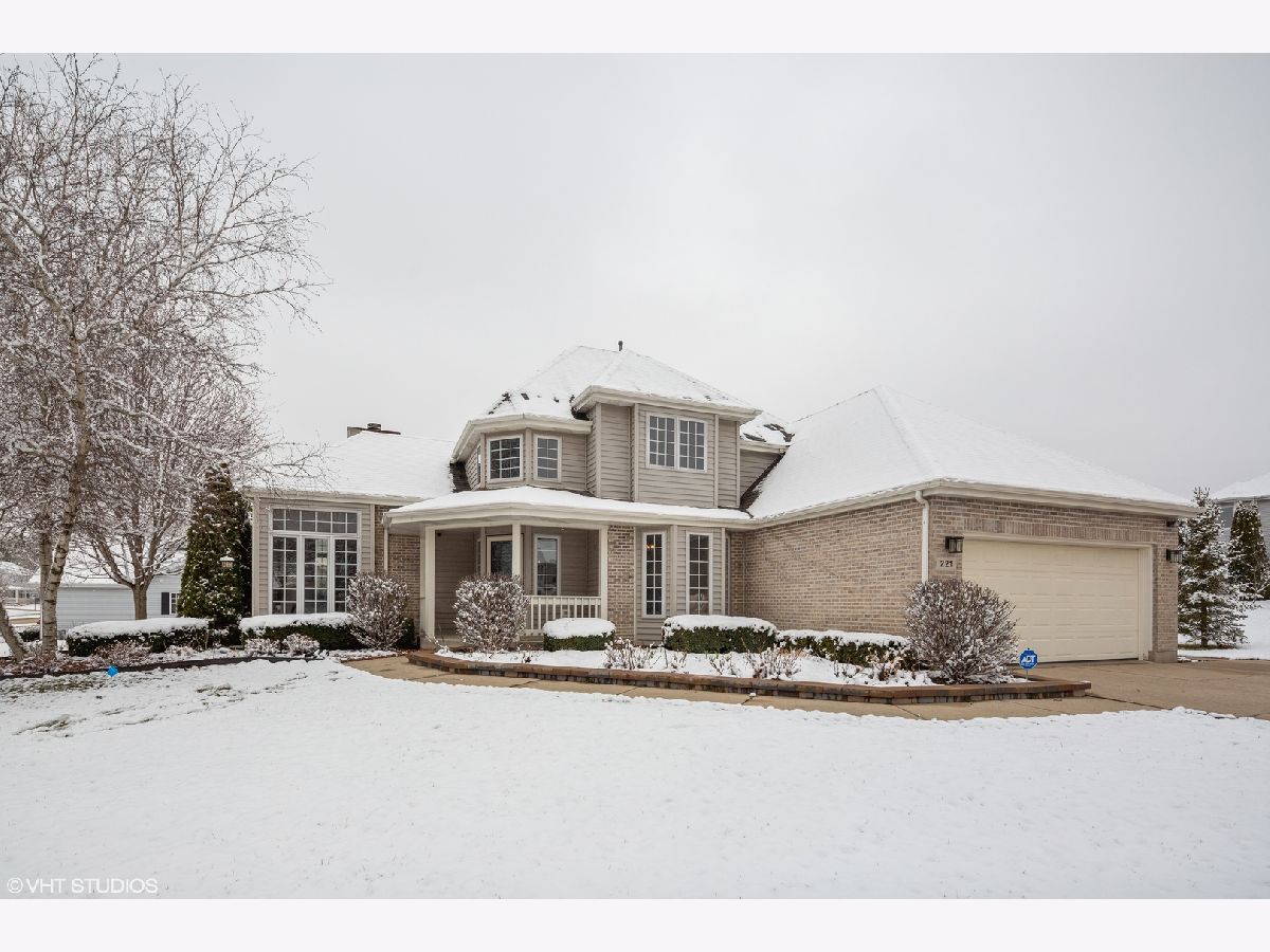 Homes Sold Green Valley Mchenry Illinois, 221 Ronda