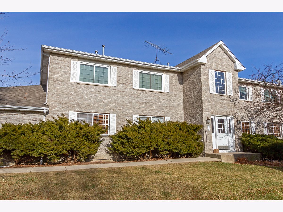 Condominiums Sold Stonington Place South Elgin Illinois, 367 Stonington