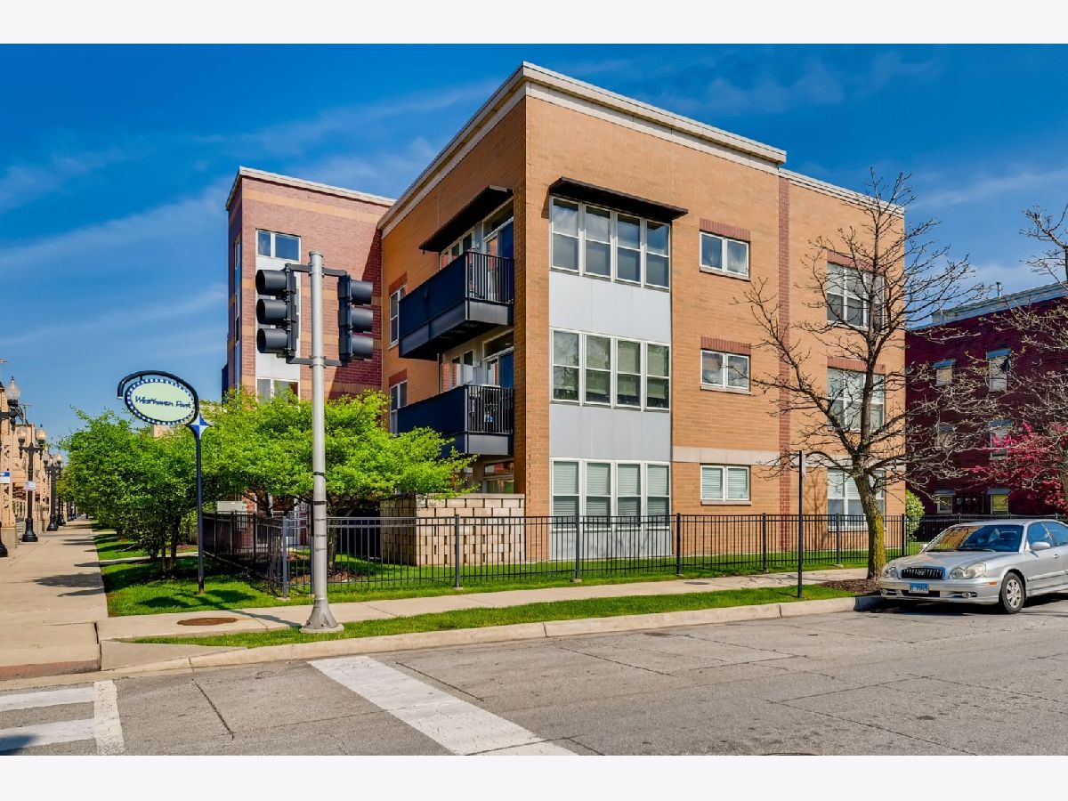 Condominiums Sold Westhaven Park Chicago Illinois, 2257 Lake