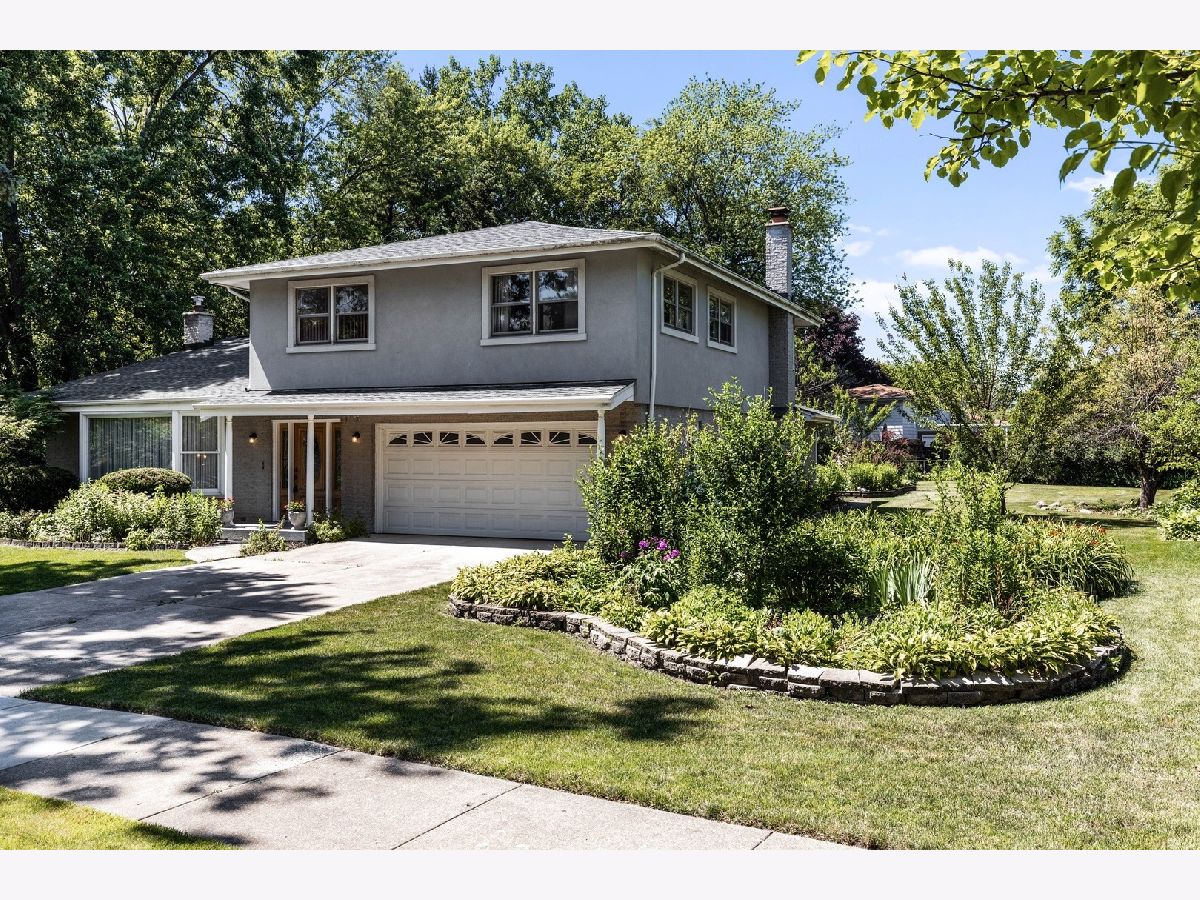 Homes Sold Arrowhead Northbrook Illinois, 1652 Longvalley