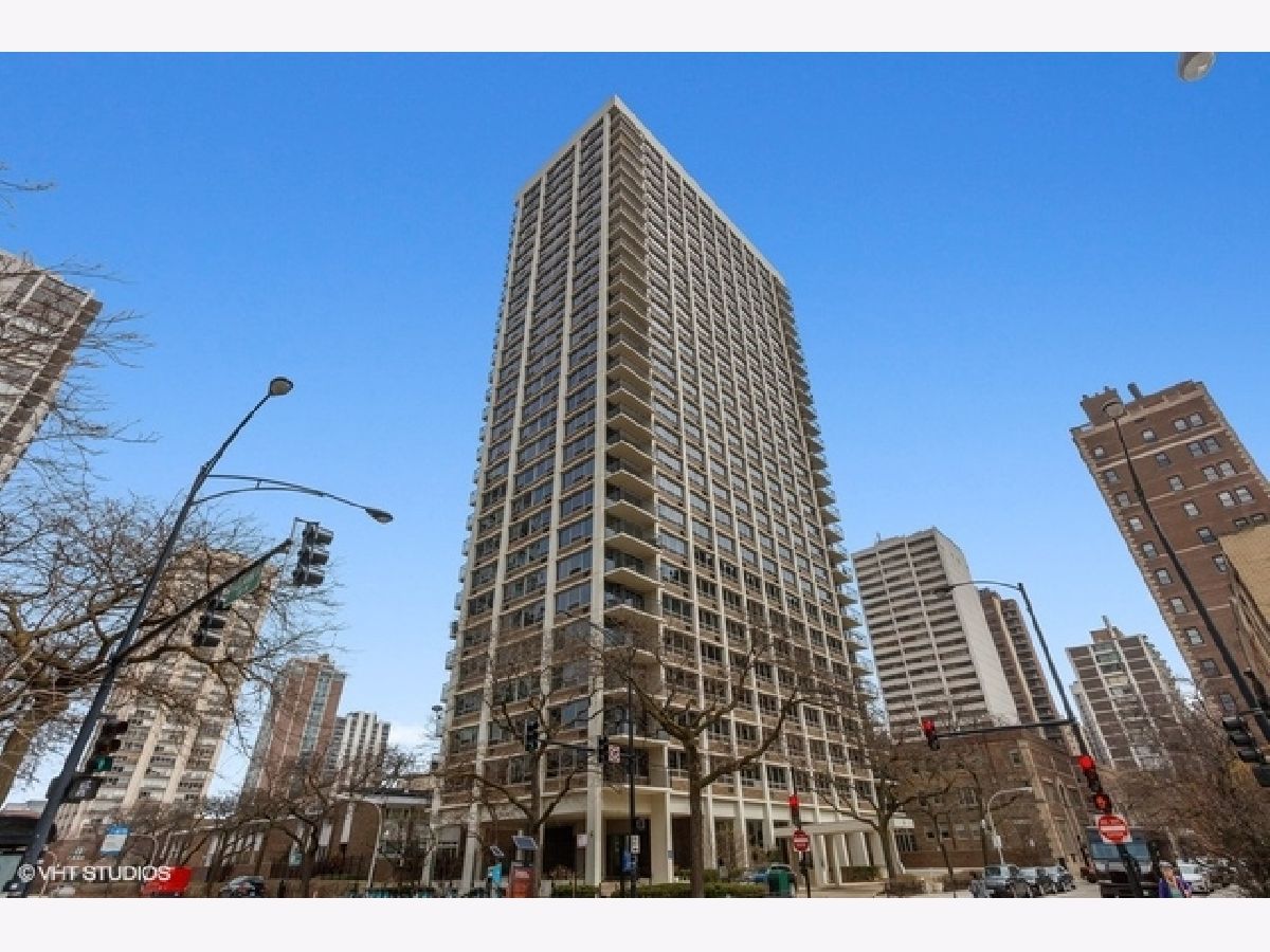 Condominiums Rented Lowell House Chicago Illinois, 88 Schiller
