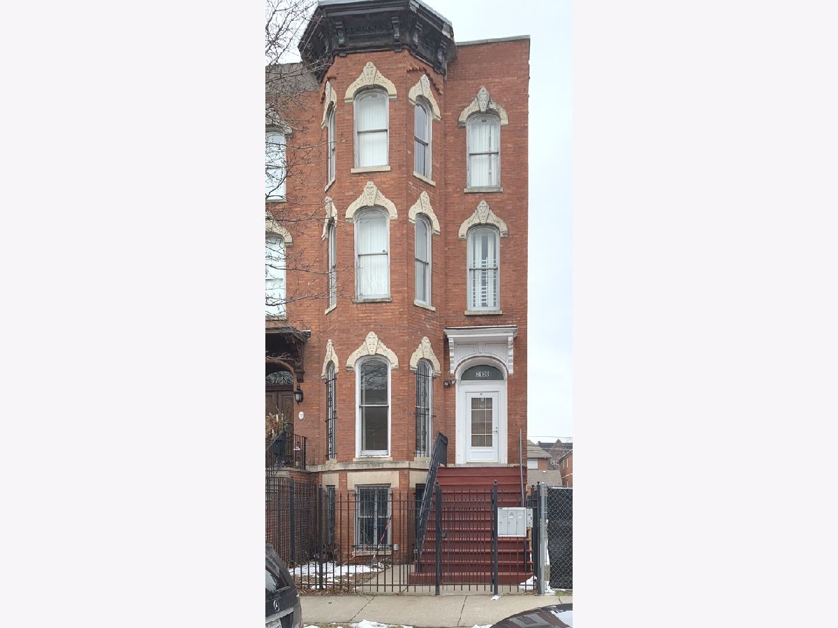Townhomes & Condos Rented Lake Meadows Chicago Illinois, 3136 Giles