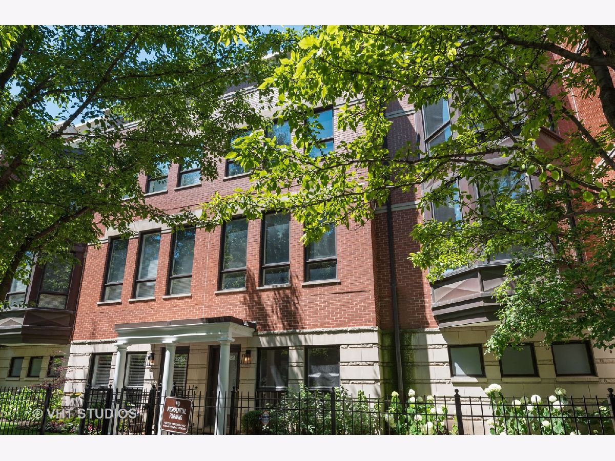 Condos & Townhomes & Homes Rented Old Town Village East Chicago Illinois, 1222 Orleans