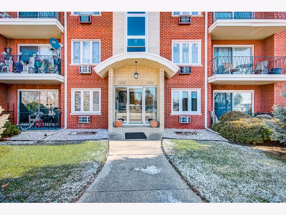 Condos & Townhomes Sold Oakmont Terrace Oak Lawn Illinois, 10035 Cicero