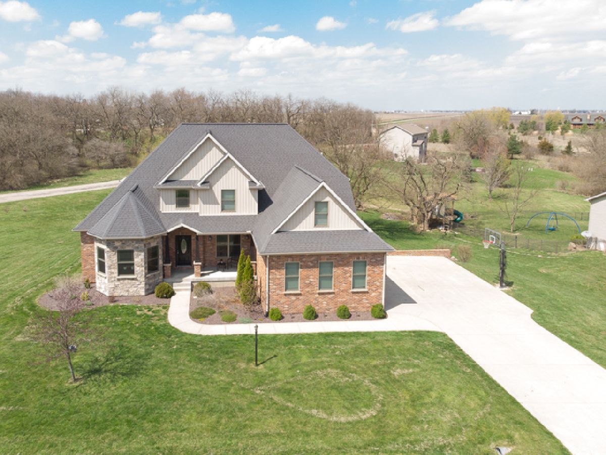 Homes Sold Wolf Run El Paso Illinois, 1 Hollow