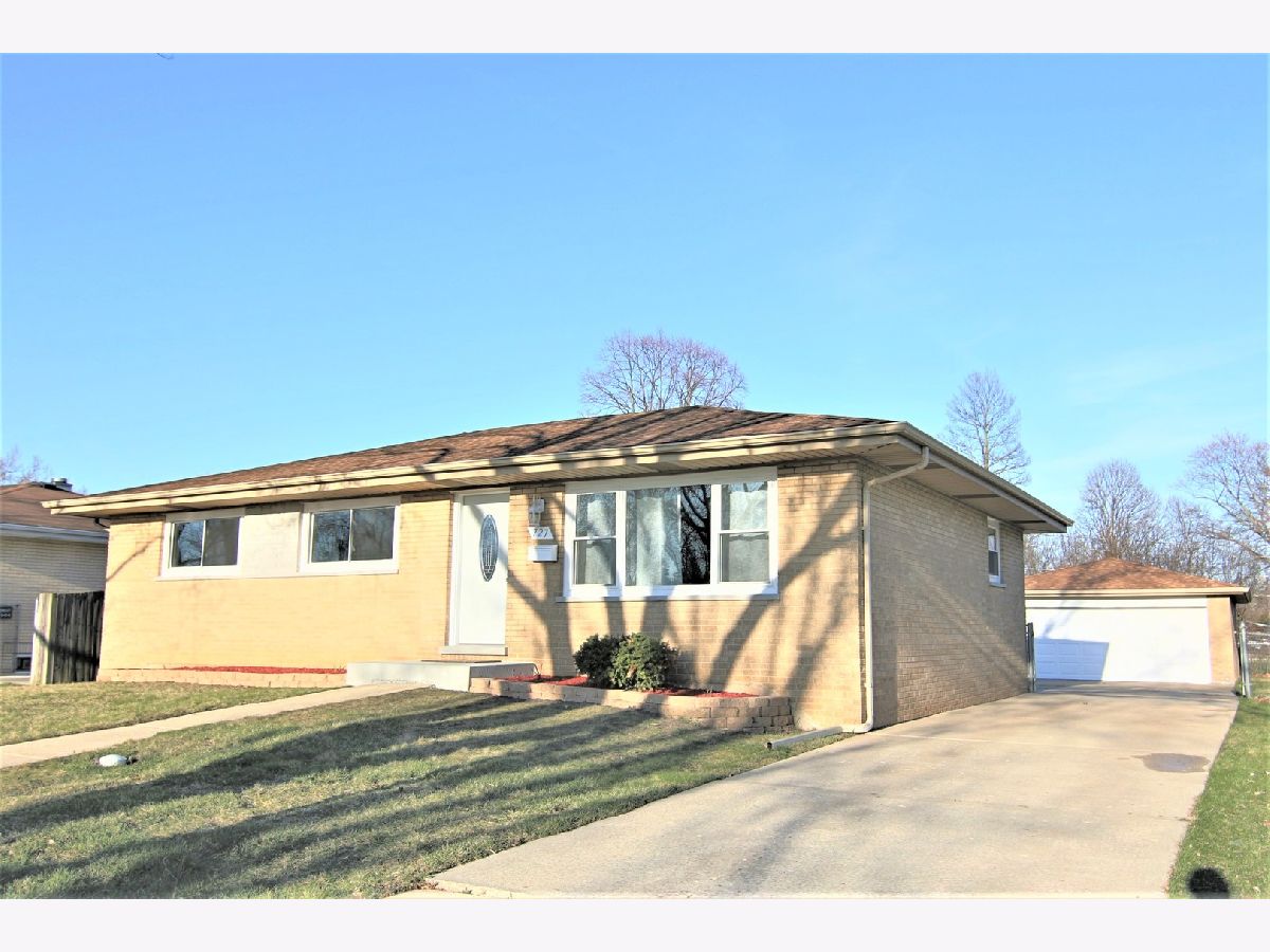 Homes Sold Lullos Green Meadows Addison Illinois, 727 Mavis