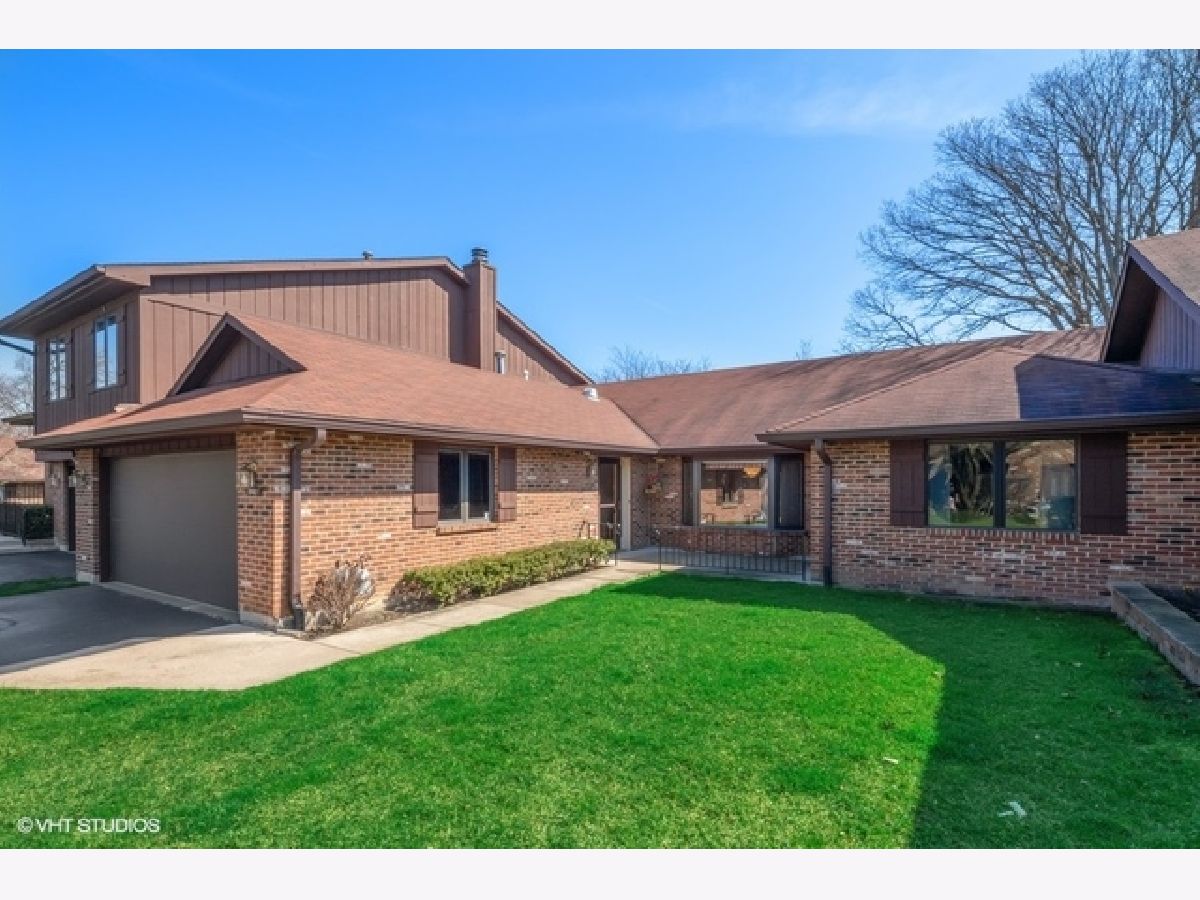 Townhomes & Condos Sold Brookside Palos Park Illinois, 8163 Brookside
