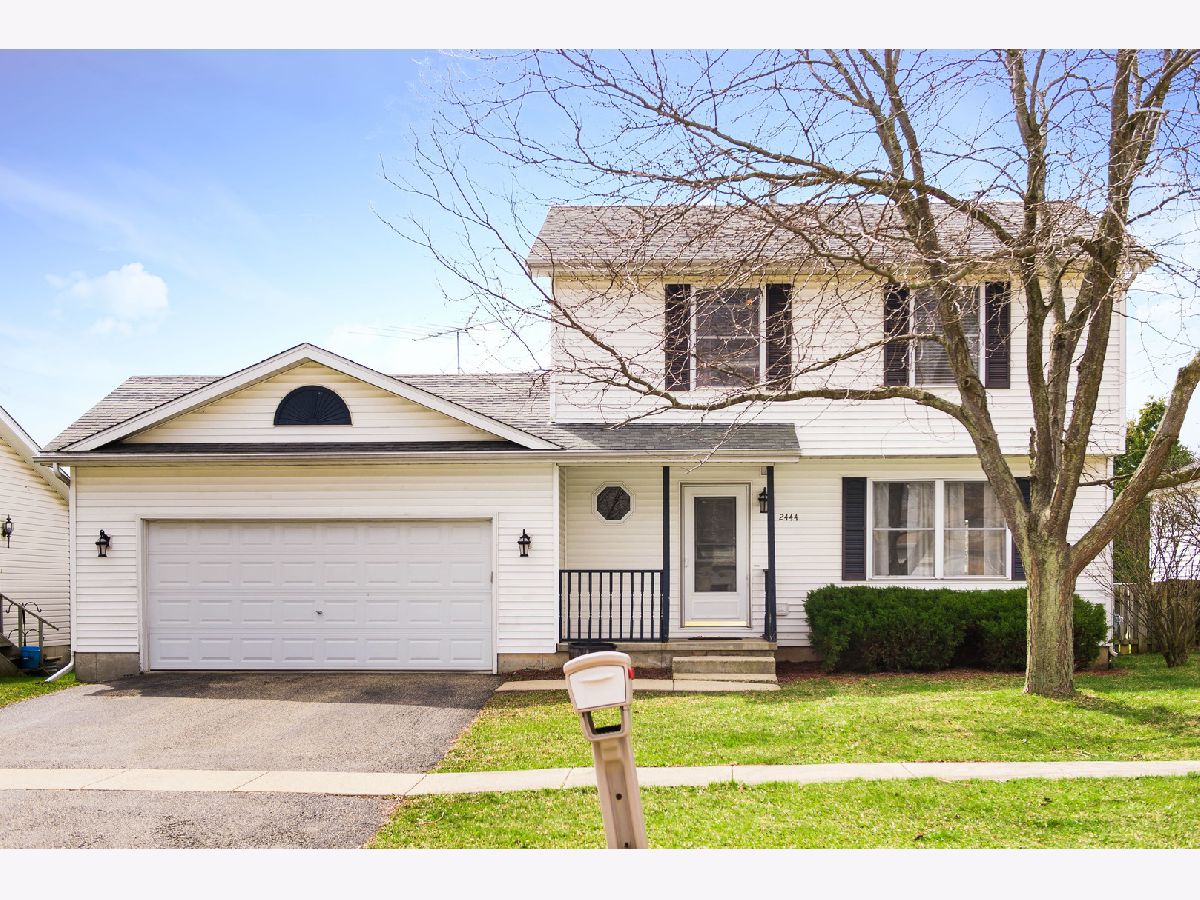 Homes Sold Meadow Creek Sycamore Illinois, 2444 Meadow Creek