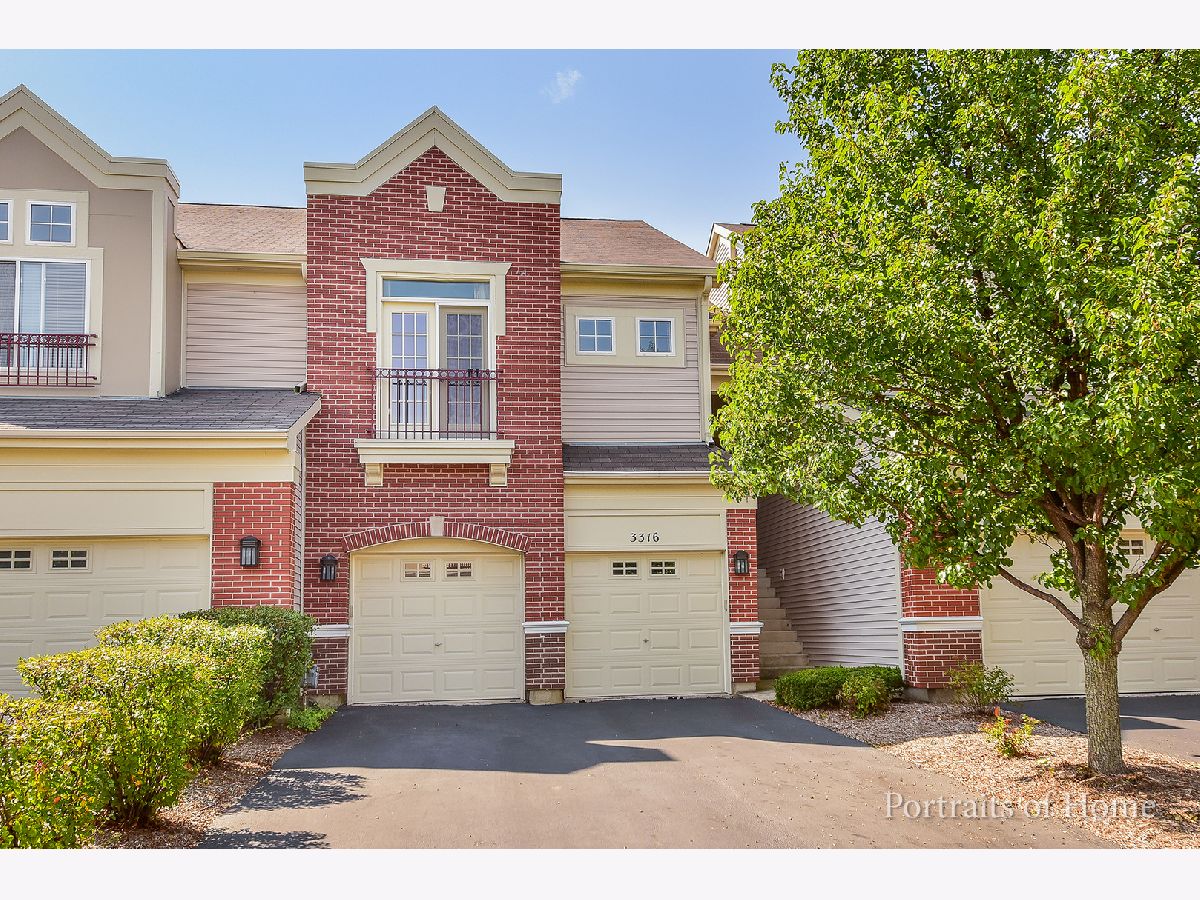 Townhomes Sold Heatherstone East Naperville Illinois, 3316 Rosecroft
