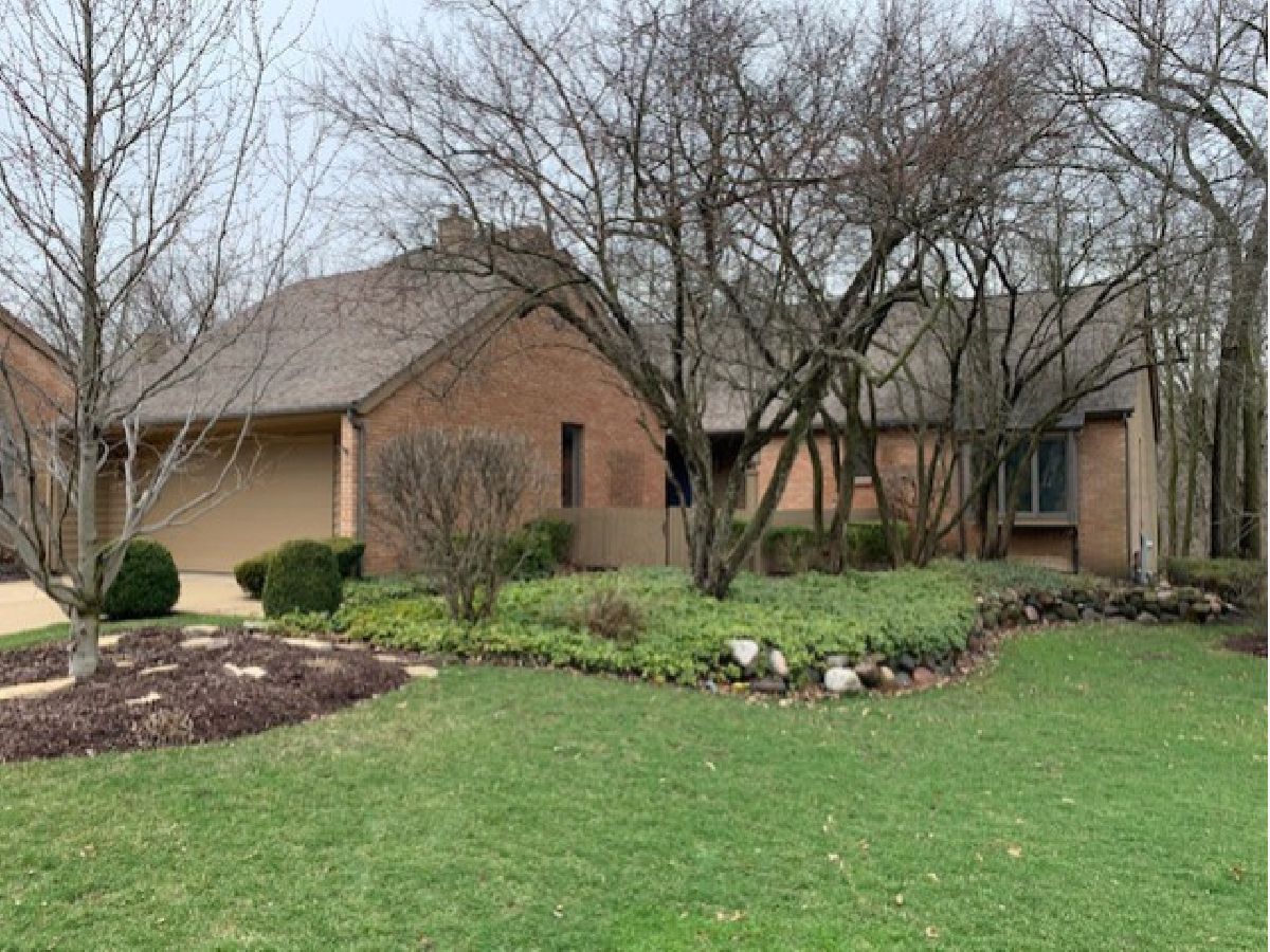 Condos & Townhomes Sold Spring Cove Elgin Illinois, 260 Spring Cove