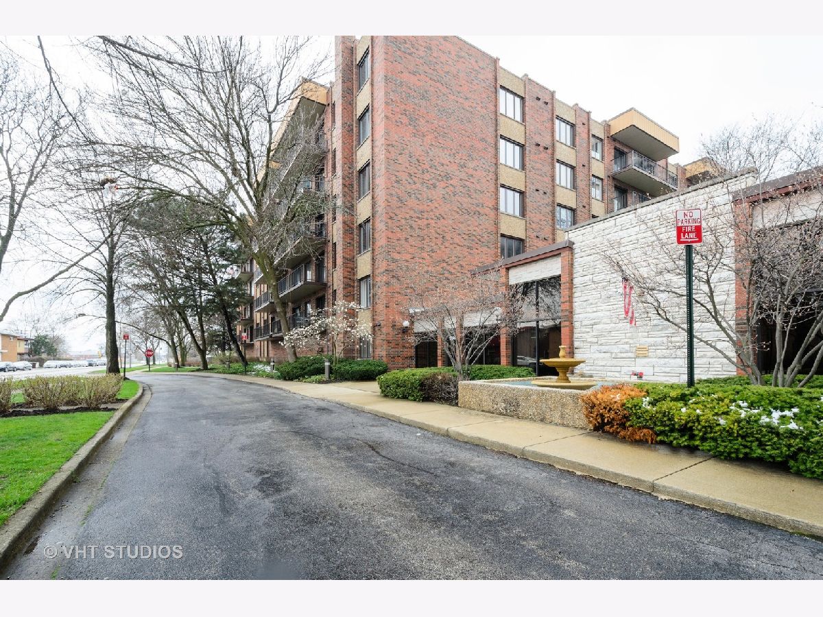 Condominiums Sold North Shore Towers Skokie Illinois, 9558 Gross Point