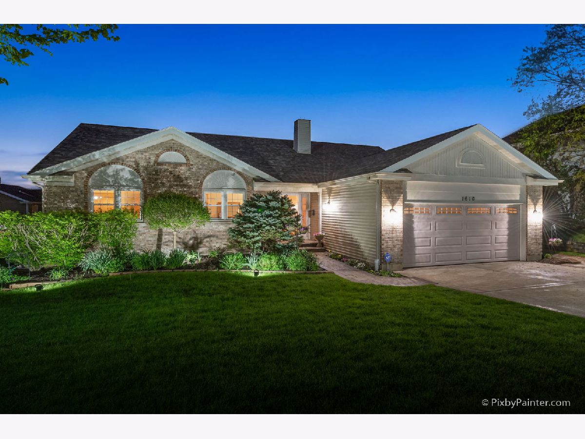 Homes Sold Fieldcrest Farms Algonquin Illinois, 1610 Farmhill