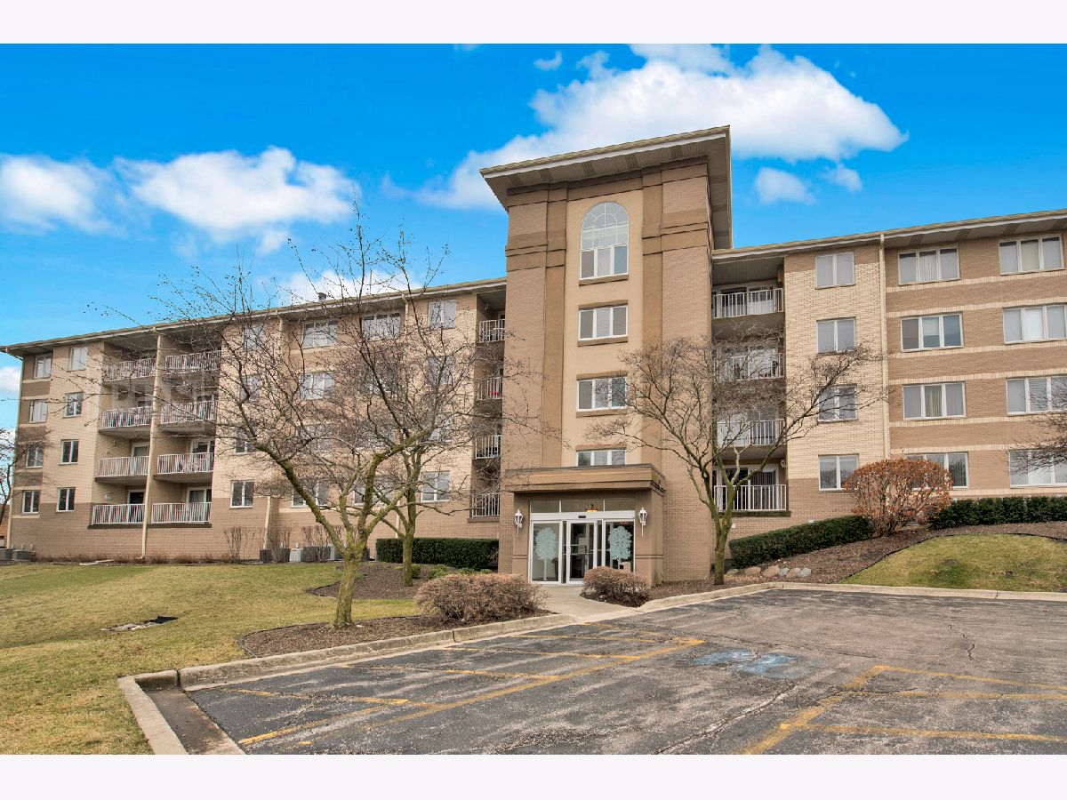 Condominiums & Homes Sold Whispering Oaks Wood Dale Illinois, 480 Montrose