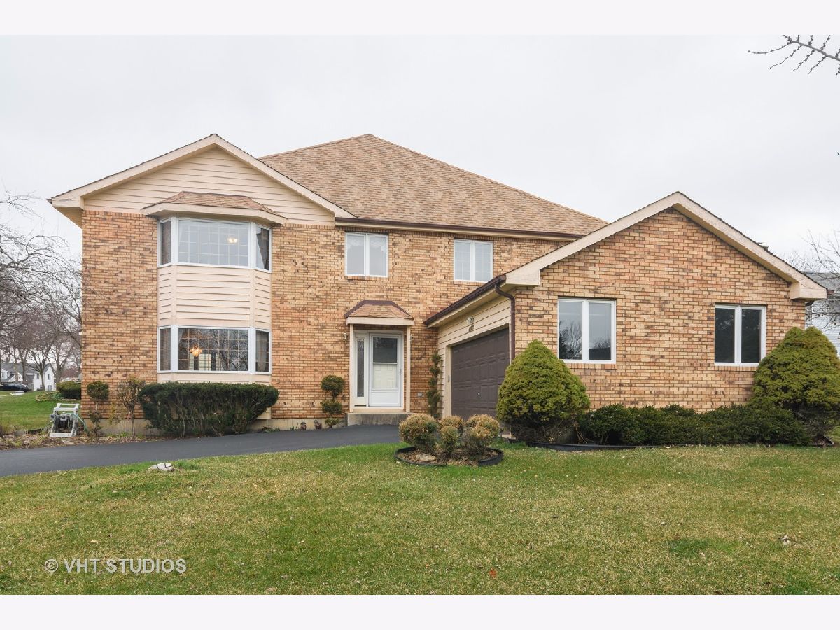 Homes & Townhomes Sold Chestnut Woods Palatine Illinois, 690 Aurelia