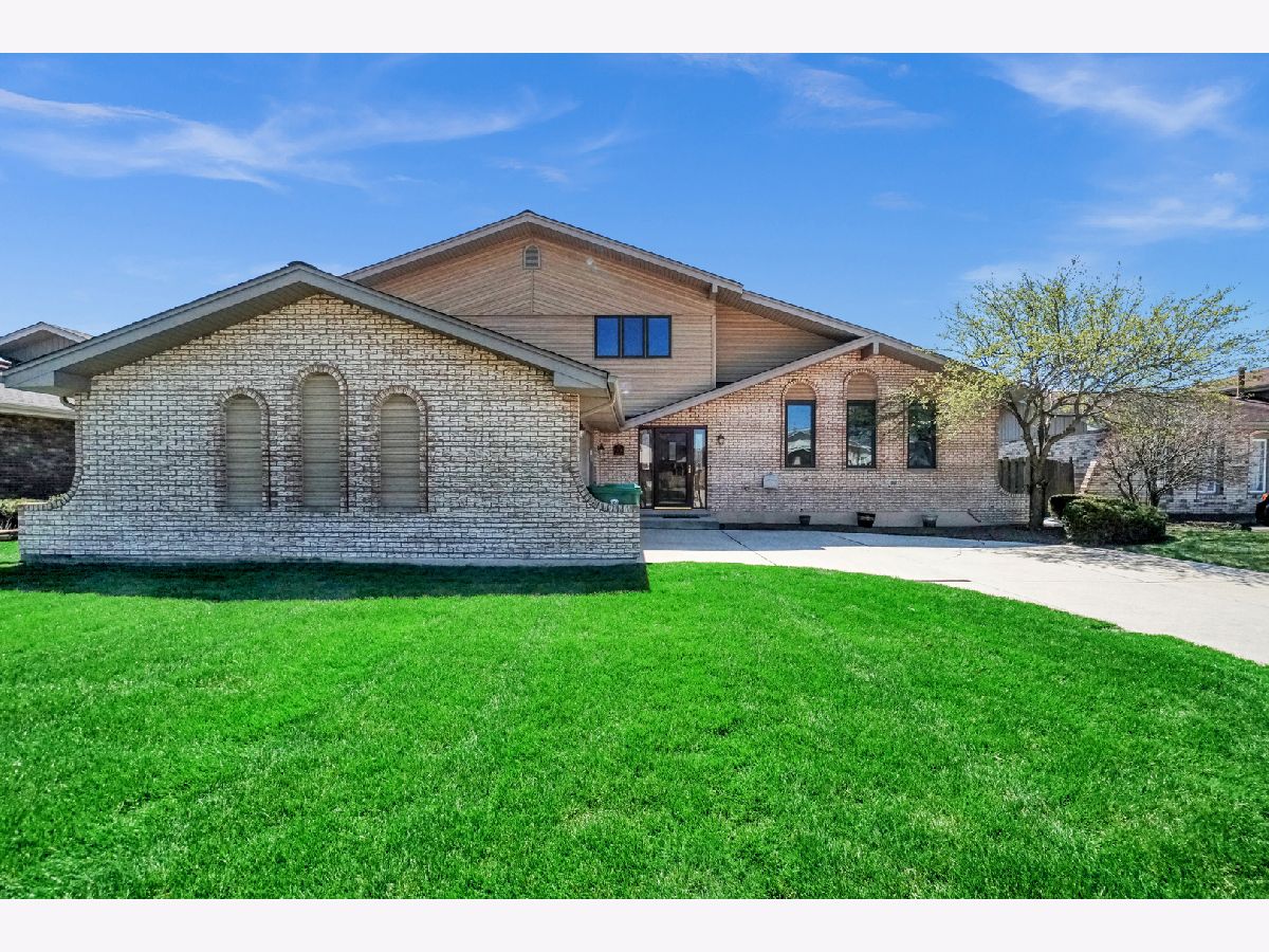 Homes Sold Meadowview Estates Homer Glen Illinois, 13043 Thistle