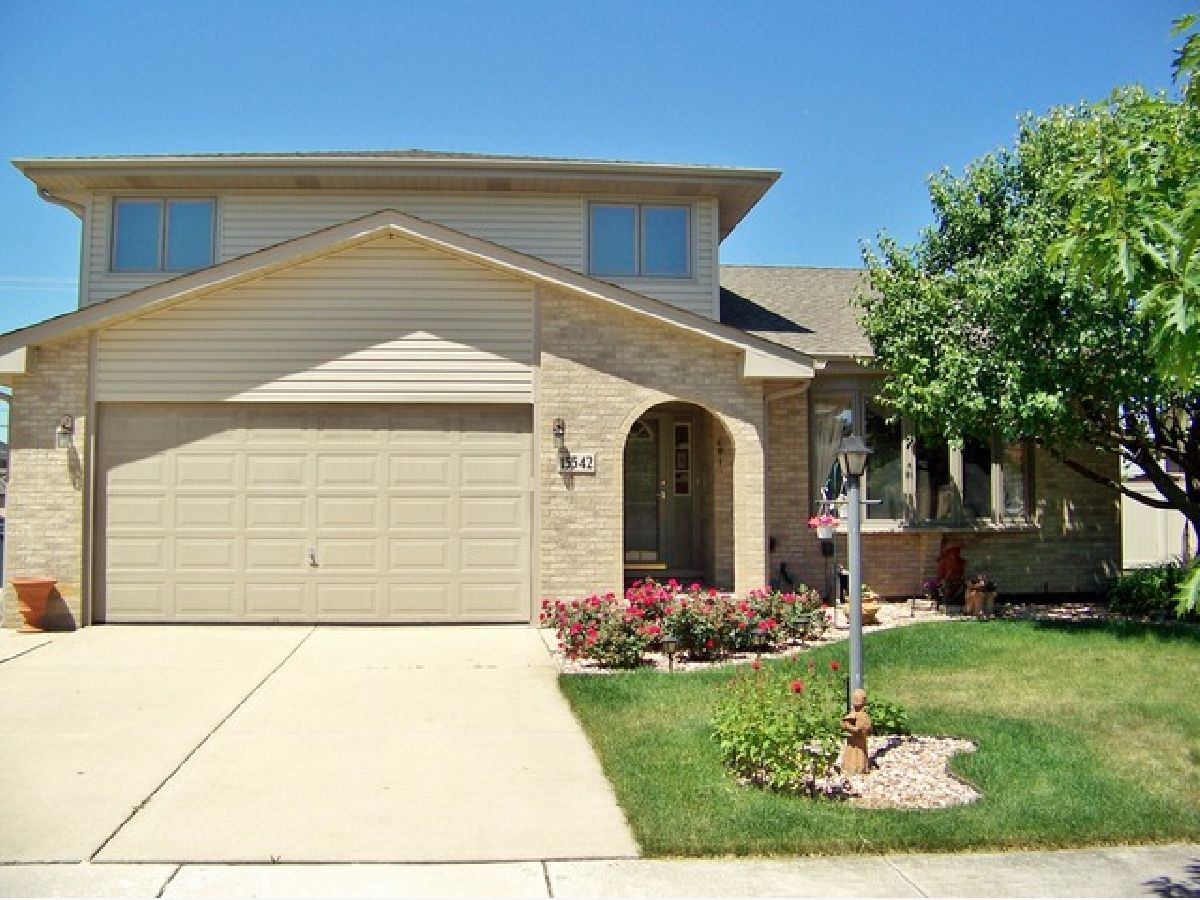 Homes Sold Bramblewood Oak Forest Illinois, 15542 Sayre