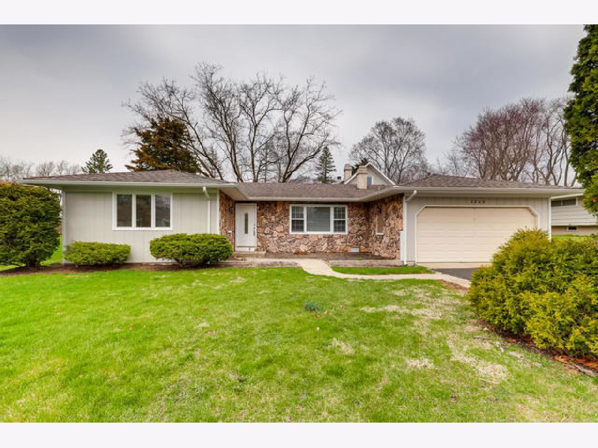 Homes Sold Edgebrook Mchenry Illinois, 3808 Anne