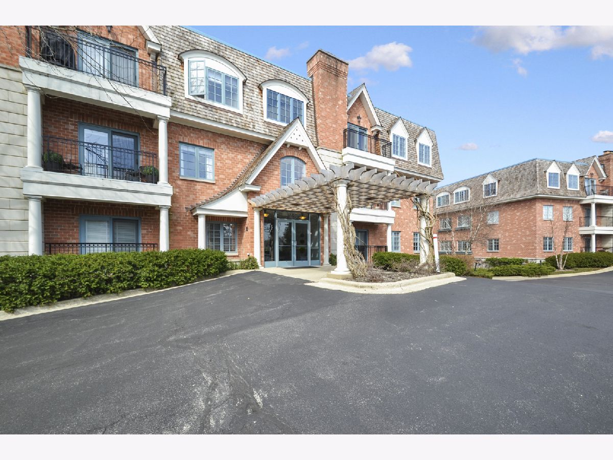 Condominiums Sold Laurel Place Lake Forest Illinois, 153 Laurel