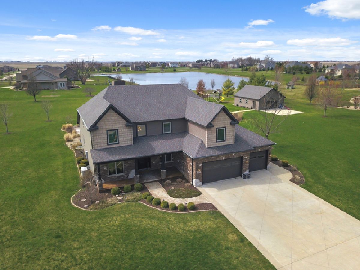 Homes Sold Wexford Hills Bloomington Illinois, 10410 Sturbridge