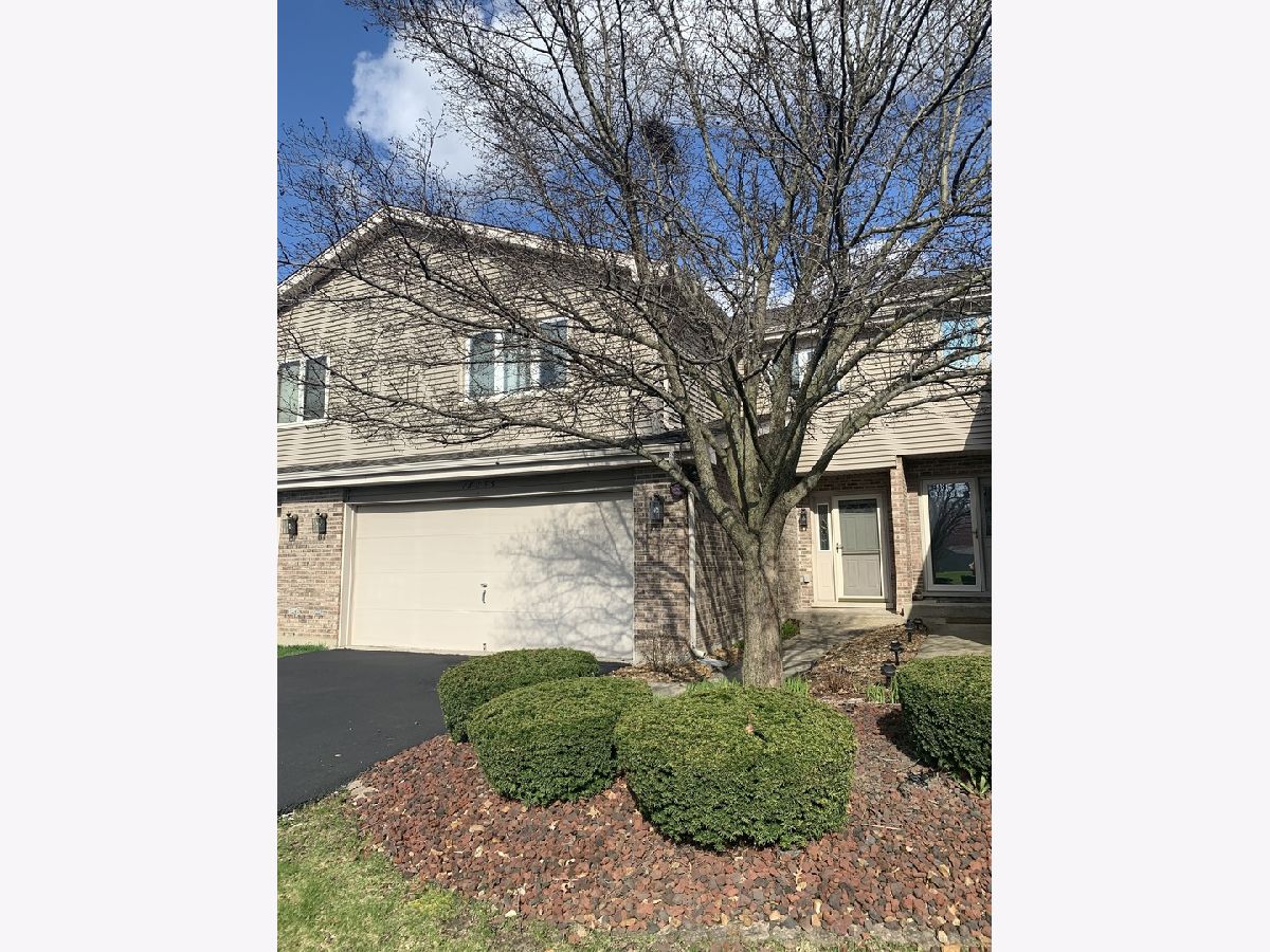 Townhomes Sold Oakbridge Mokena Illinois, 19555 Cambridge