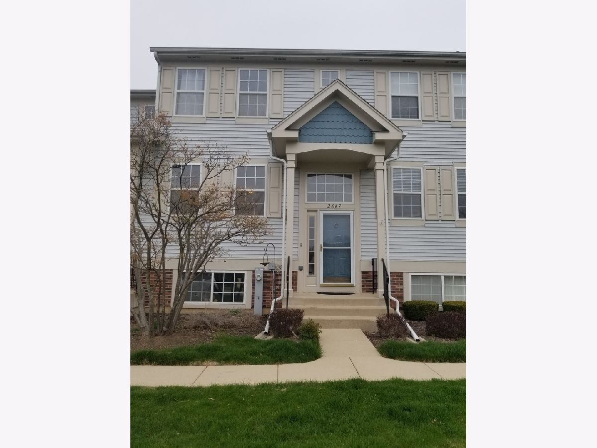 Townhomes & Condos & Homes Sold Midlane Wadsworth Illinois, 2667 Augusta