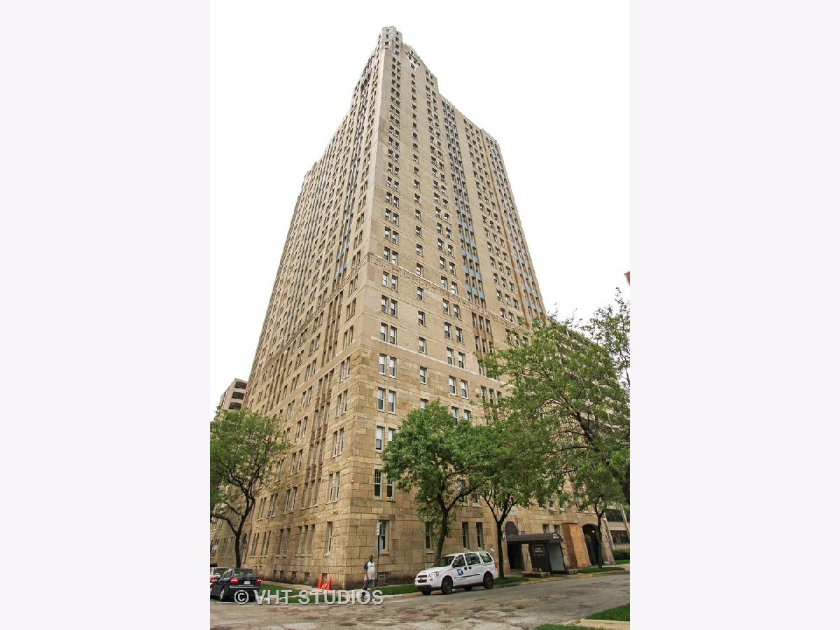 Condominiums Sold Indian Village Chicago Illinois, 5000 East End