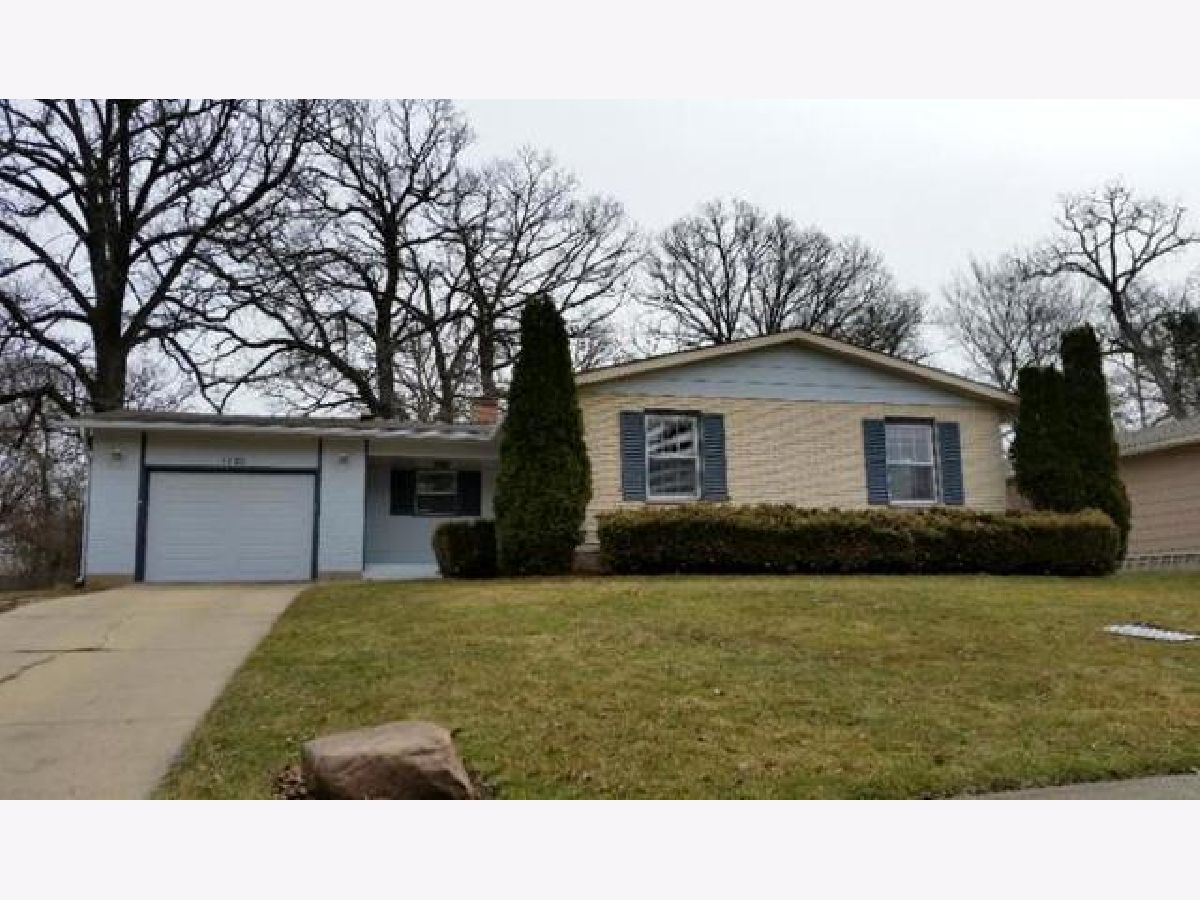 Homes & Condominiums Rented Whispering Oaks Mchenry Illinois, 1120 Cumberland