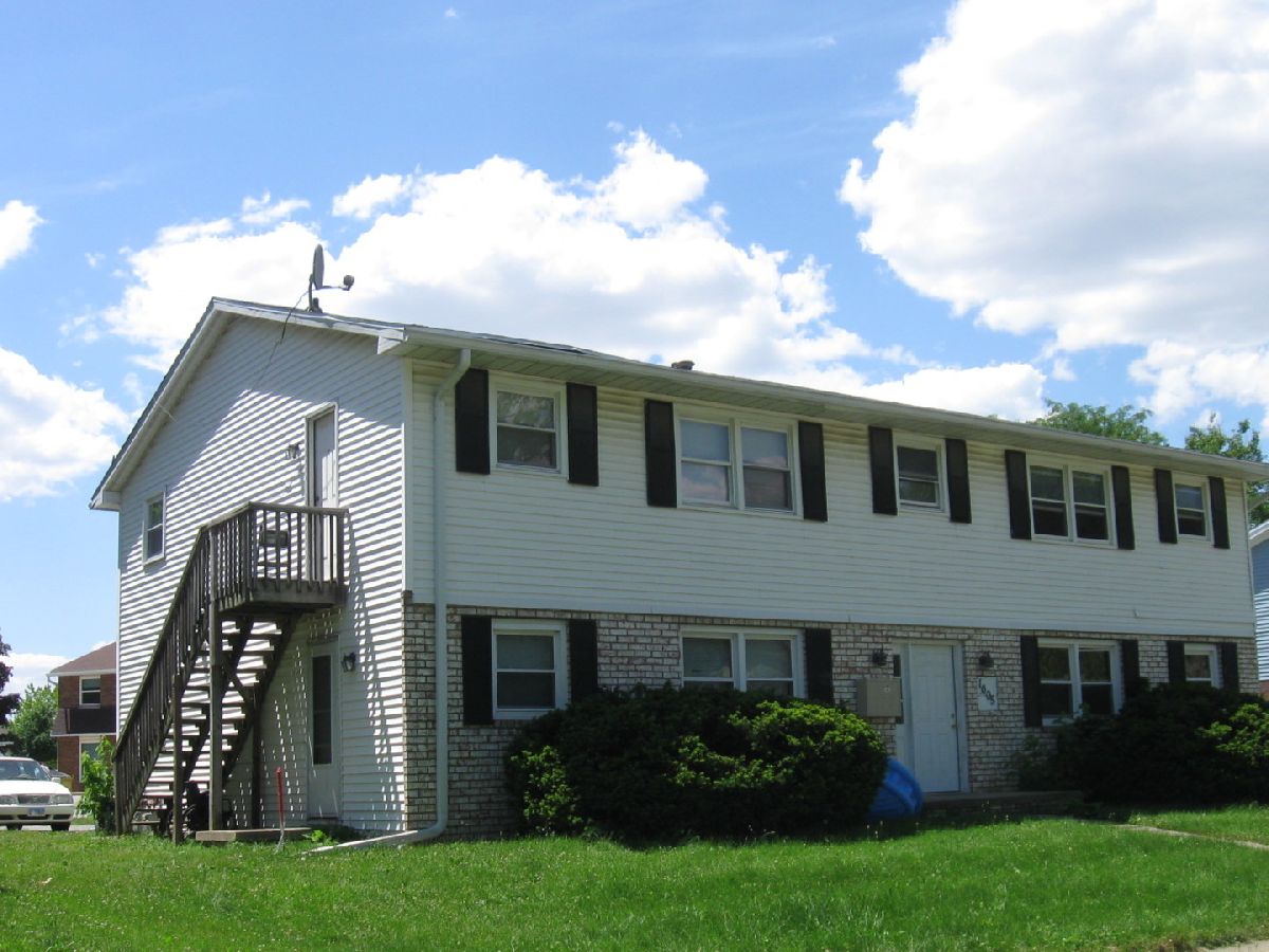 Subdivision Sold Summit Court Normal Illinois, 1005 Charlotte