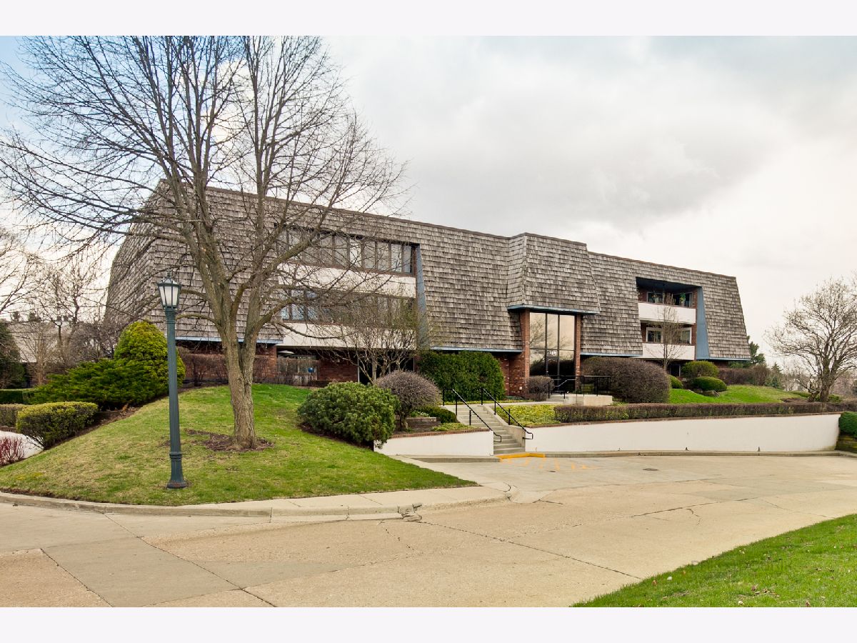 Condos & Townhomes Sold Red Top Villas Libertyville Illinois, 150 Red Top