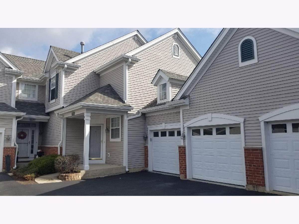Townhomes & Homes Sold Briarcourt Villas Aurora Illinois, 1762 Landreth