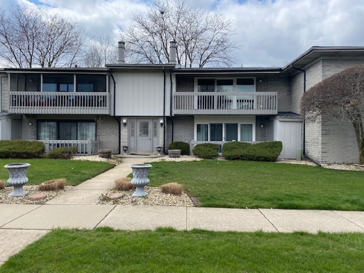 Condos & Townhomes & Homes Rented Orlan Brook Orland Park Illinois, 15700 86th