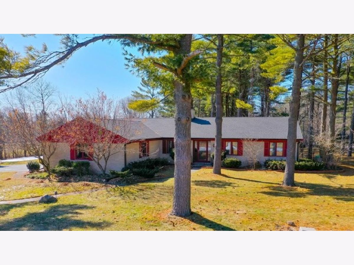 Homes Sold Emery Woods Woodstock Illinois, 5307 Timber