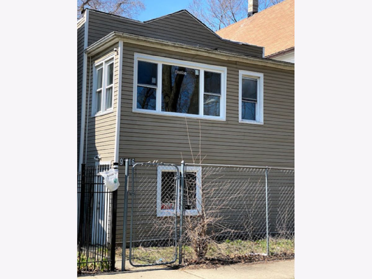 Rented Chicago Illinois, 9116 Woodlawn