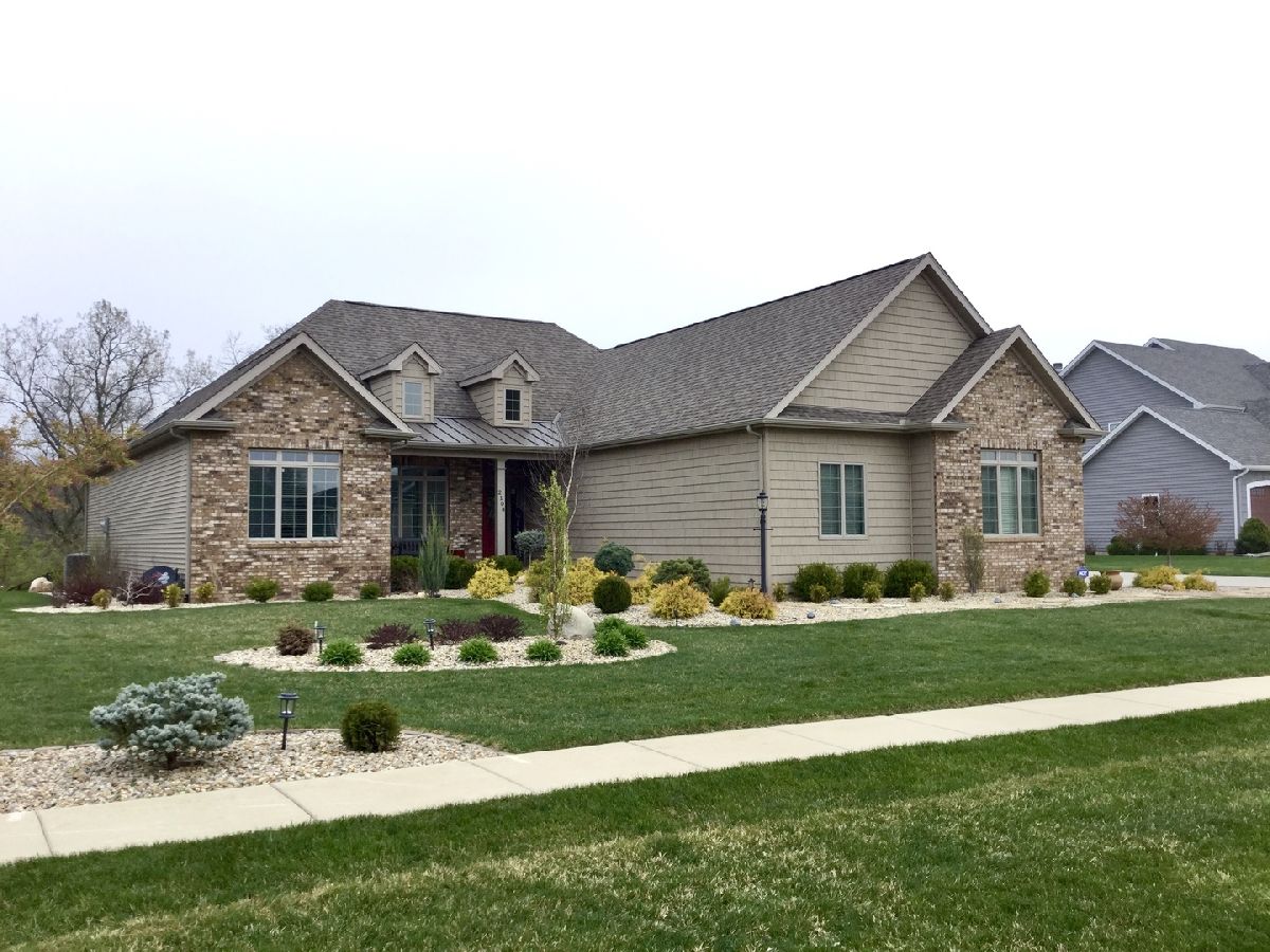 Homes & Condos & Townhomes Sold Deer Hollow Mahomet Illinois, 2104 Slade