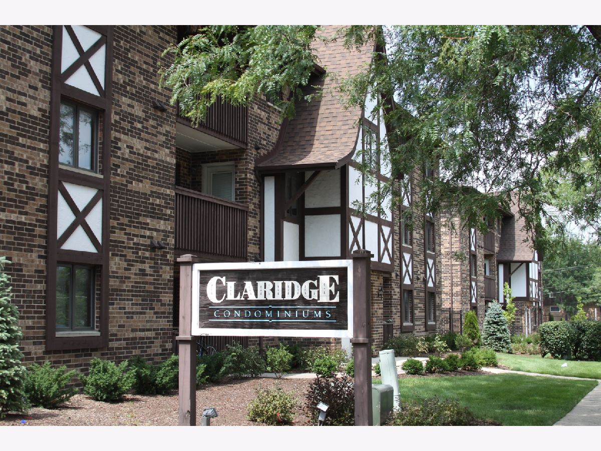 Condominiums Rented Claridge Condos Chicago Ridge Illinois, 10630 Ridgeland